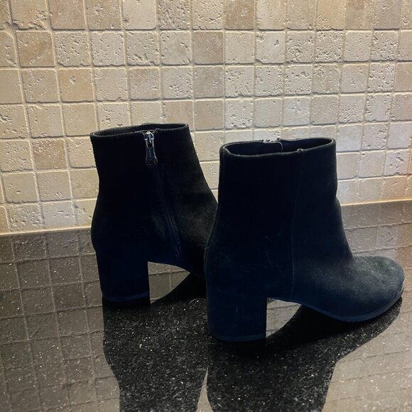 Blondo Waterproof Bootie - Picture 2 of 3